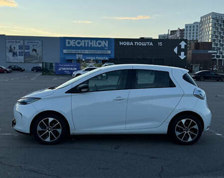 Белый Рено Зое, объемом двигателя 0 л и пробегом 117 тыс. км за 9800 $, фото 4 на Automoto.ua