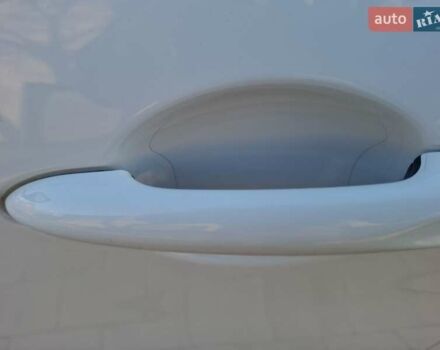 Белый Рено Зое, объемом двигателя 0 л и пробегом 176 тыс. км за 9300 $, фото 48 на Automoto.ua