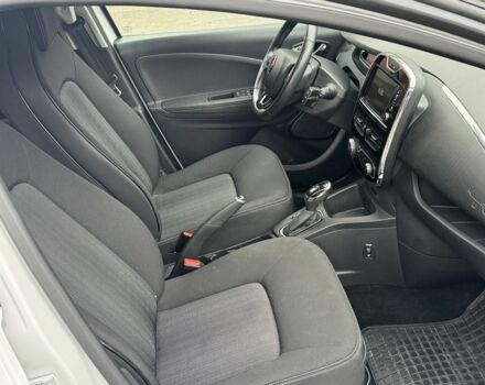 Белый Рено Зое, объемом двигателя 0 л и пробегом 91 тыс. км за 10600 $, фото 6 на Automoto.ua