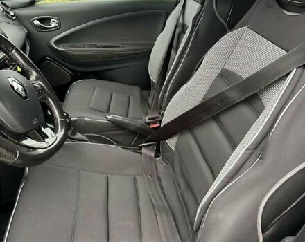 Белый Рено Зое, объемом двигателя 0 л и пробегом 105 тыс. км за 9100 $, фото 11 на Automoto.ua