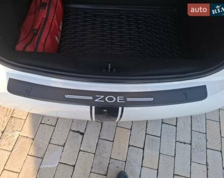Белый Рено Зое, объемом двигателя 0 л и пробегом 176 тыс. км за 9300 $, фото 43 на Automoto.ua