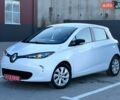 Белый Рено Зое, объемом двигателя 0 л и пробегом 127 тыс. км за 8900 $, фото 1 на Automoto.ua