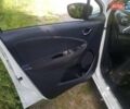 Белый Рено Зое, объемом двигателя 0 л и пробегом 95 тыс. км за 11000 $, фото 16 на Automoto.ua