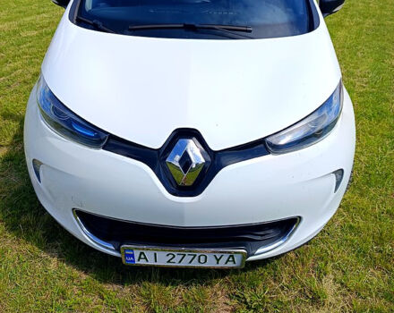 Белый Рено Зое, объемом двигателя 0 л и пробегом 165 тыс. км за 10200 $, фото 2 на Automoto.ua