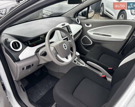 Білий Рено Зое, об'ємом двигуна 0 л та пробігом 23 тис. км за 8850 $, фото 14 на Automoto.ua