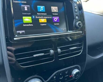 Білий Рено Зое, об'ємом двигуна 0 л та пробігом 41 тис. км за 11500 $, фото 13 на Automoto.ua