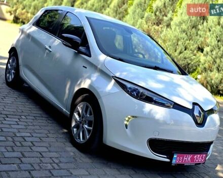 Белый Рено Зое, объемом двигателя 0 л и пробегом 81 тыс. км за 9200 $, фото 5 на Automoto.ua