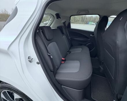 Белый Рено Зое, объемом двигателя 0 л и пробегом 37 тыс. км за 9600 $, фото 8 на Automoto.ua