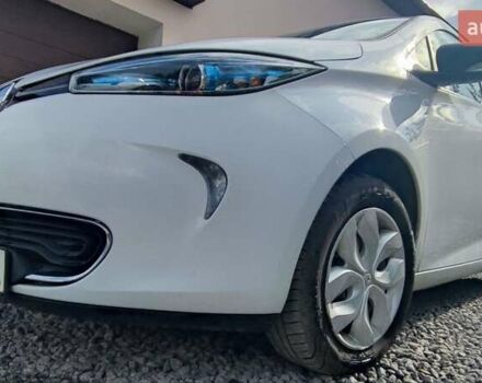 Білий Рено Зое, об'ємом двигуна 0 л та пробігом 97 тис. км за 9300 $, фото 4 на Automoto.ua