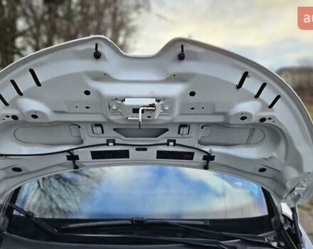 Белый Рено Зое, объемом двигателя 0 л и пробегом 71 тыс. км за 9550 $, фото 61 на Automoto.ua