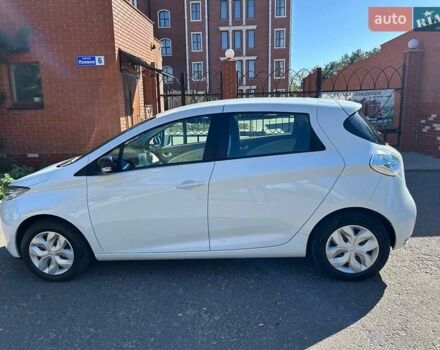 Белый Рено Зое, объемом двигателя 0 л и пробегом 95 тыс. км за 9650 $, фото 21 на Automoto.ua