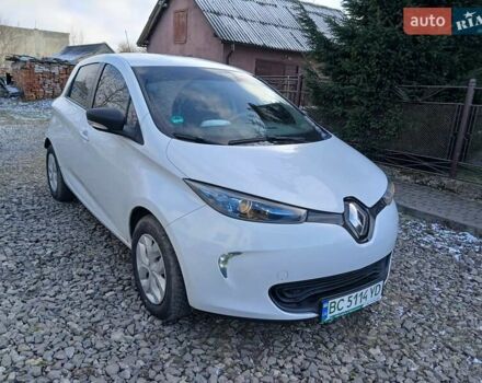 Белый Рено Зое, объемом двигателя 0 л и пробегом 64 тыс. км за 9200 $, фото 14 на Automoto.ua