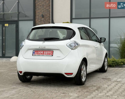 Белый Рено Зое, объемом двигателя 0 л и пробегом 127 тыс. км за 9200 $, фото 11 на Automoto.ua