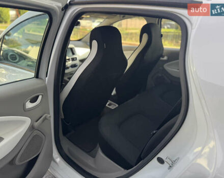 Білий Рено Зое, об'ємом двигуна 0 л та пробігом 87 тис. км за 8500 $, фото 19 на Automoto.ua