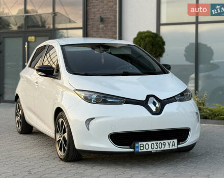 Білий Рено Зое, об'ємом двигуна 0 л та пробігом 80 тис. км за 9500 $, фото 3 на Automoto.ua