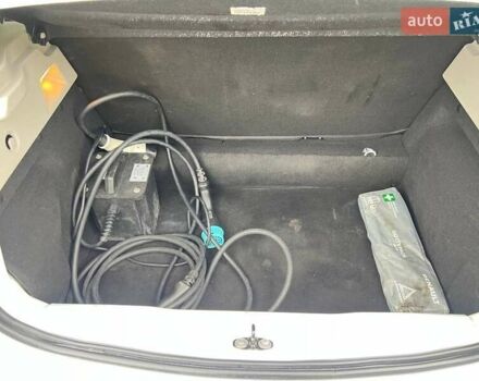 Белый Рено Зое, объемом двигателя 0 л и пробегом 109 тыс. км за 9499 $, фото 8 на Automoto.ua