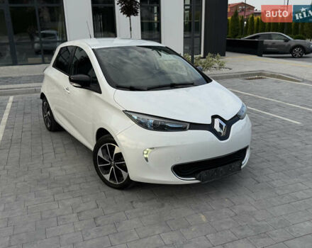 Белый Рено Зое, объемом двигателя 0 л и пробегом 73 тыс. км за 9700 $, фото 32 на Automoto.ua