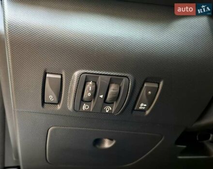 Белый Рено Зое, объемом двигателя 0 л и пробегом 129 тыс. км за 8700 $, фото 38 на Automoto.ua