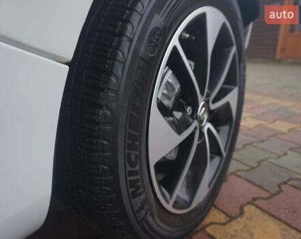 Білий Рено Зое, об'ємом двигуна 0 л та пробігом 37 тис. км за 10777 $, фото 70 на Automoto.ua