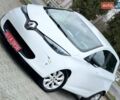 Белый Рено Зое, объемом двигателя 0 л и пробегом 128 тыс. км за 8900 $, фото 5 на Automoto.ua
