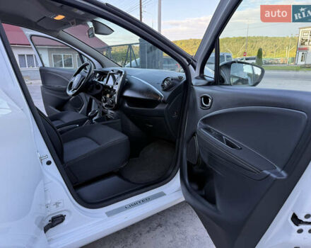 Белый Рено Зое, объемом двигателя 0 л и пробегом 51 тыс. км за 10800 $, фото 52 на Automoto.ua