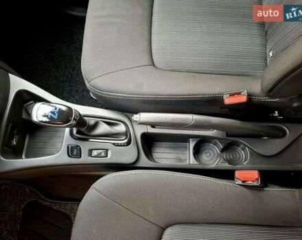 Белый Рено Зое, объемом двигателя 0 л и пробегом 129 тыс. км за 8700 $, фото 39 на Automoto.ua