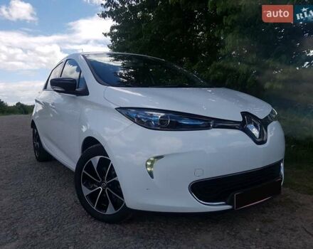 Белый Рено Зое, объемом двигателя 0 л и пробегом 95 тыс. км за 11000 $, фото 13 на Automoto.ua