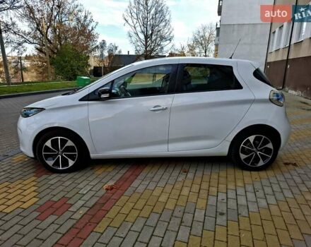 Белый Рено Зое, объемом двигателя 0 л и пробегом 129 тыс. км за 8700 $, фото 12 на Automoto.ua