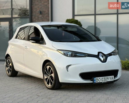Білий Рено Зое, об'ємом двигуна 0 л та пробігом 80 тис. км за 9500 $, фото 4 на Automoto.ua