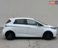 Белый Рено Зое, объемом двигателя 0 л и пробегом 96 тыс. км за 9800 $, фото 5 на Automoto.ua