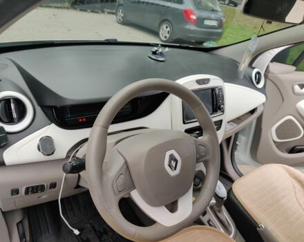 Білий Рено Зое, об'ємом двигуна 0 л та пробігом 190 тис. км за 8500 $, фото 2 на Automoto.ua