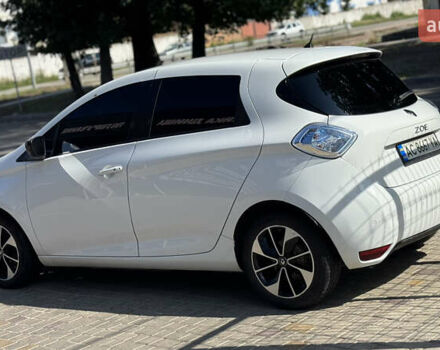 Белый Рено Зое, объемом двигателя 0 л и пробегом 125 тыс. км за 9900 $, фото 3 на Automoto.ua