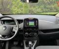 Белый Рено Зое, объемом двигателя 0 л и пробегом 157 тыс. км за 8700 $, фото 25 на Automoto.ua