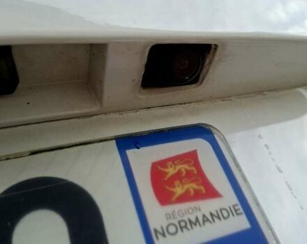 Белый Рено Зое, объемом двигателя 0 л и пробегом 129 тыс. км за 8700 $, фото 51 на Automoto.ua