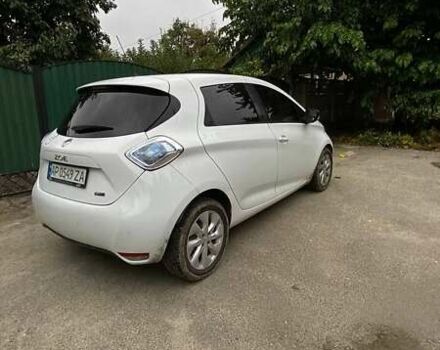 Белый Рено Зое, объемом двигателя 0 л и пробегом 91 тыс. км за 10200 $, фото 4 на Automoto.ua