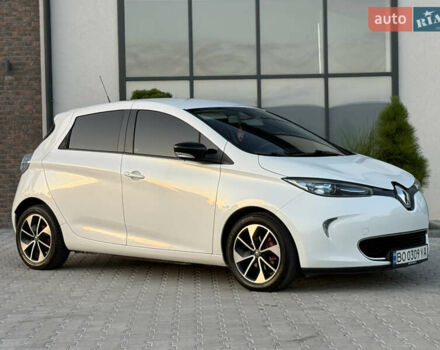Білий Рено Зое, об'ємом двигуна 0 л та пробігом 80 тис. км за 9500 $, фото 6 на Automoto.ua