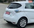 Белый Рено Зое, объемом двигателя 0 л и пробегом 128 тыс. км за 8900 $, фото 16 на Automoto.ua