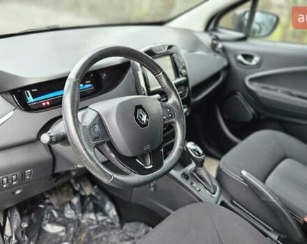 Белый Рено Зое, объемом двигателя 0 л и пробегом 71 тыс. км за 9550 $, фото 59 на Automoto.ua