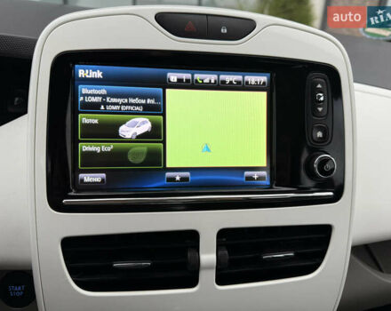 Белый Рено Зое, объемом двигателя 0 л и пробегом 127 тыс. км за 9200 $, фото 54 на Automoto.ua