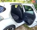 Белый Рено Зое, объемом двигателя 0 л и пробегом 157 тыс. км за 8500 $, фото 13 на Automoto.ua