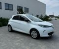 Белый Рено Зое, объемом двигателя 0 л и пробегом 165 тыс. км за 8350 $, фото 6 на Automoto.ua