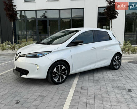 Белый Рено Зое, объемом двигателя 0 л и пробегом 73 тыс. км за 9700 $, фото 3 на Automoto.ua