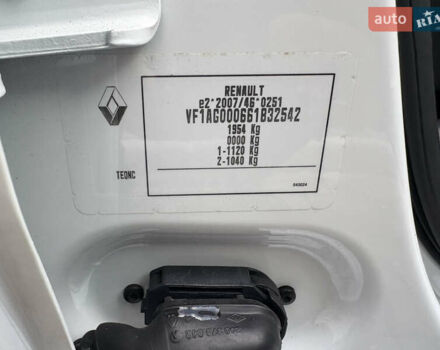 Белый Рено Зое, объемом двигателя 0 л и пробегом 44 тыс. км за 9999 $, фото 13 на Automoto.ua