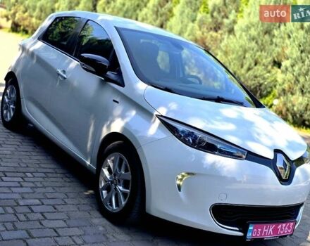 Белый Рено Зое, объемом двигателя 0 л и пробегом 81 тыс. км за 9200 $, фото 7 на Automoto.ua