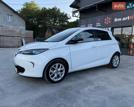 Белый Рено Зое, объемом двигателя 0 л и пробегом 51 тыс. км за 10800 $, фото 4 на Automoto.ua