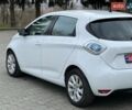 Белый Рено Зое, объемом двигателя 0 л и пробегом 128 тыс. км за 8900 $, фото 21 на Automoto.ua