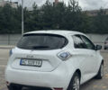 Белый Рено Зое, объемом двигателя 0 л и пробегом 111 тыс. км за 8599 $, фото 1 на Automoto.ua