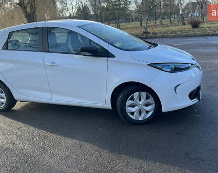 Белый Рено Зое, объемом двигателя 0 л и пробегом 85 тыс. км за 8700 $, фото 4 на Automoto.ua