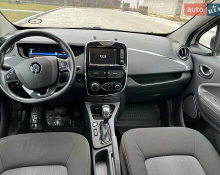 Білий Рено Зое, об'ємом двигуна 0 л та пробігом 116 тис. км за 8650 $, фото 17 на Automoto.ua