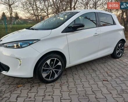 Белый Рено Зое, объемом двигателя 0 л и пробегом 39 тыс. км за 10900 $, фото 3 на Automoto.ua